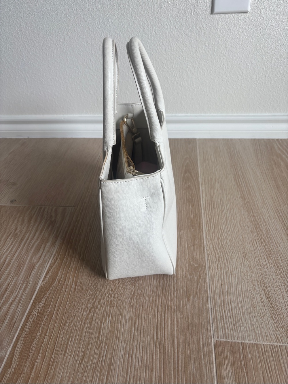 Furla White Saffiano Bag with Crossbody Strap - Picture 4 of 9